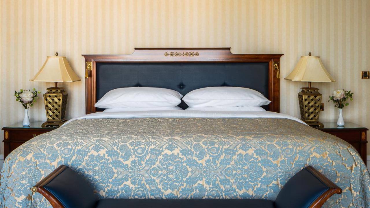 Intercontinental - Kyiv By Ihg Hotell Exteriör bild