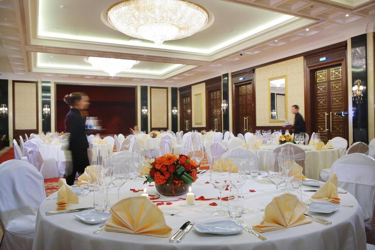 Intercontinental - Kyiv By Ihg Hotell Exteriör bild