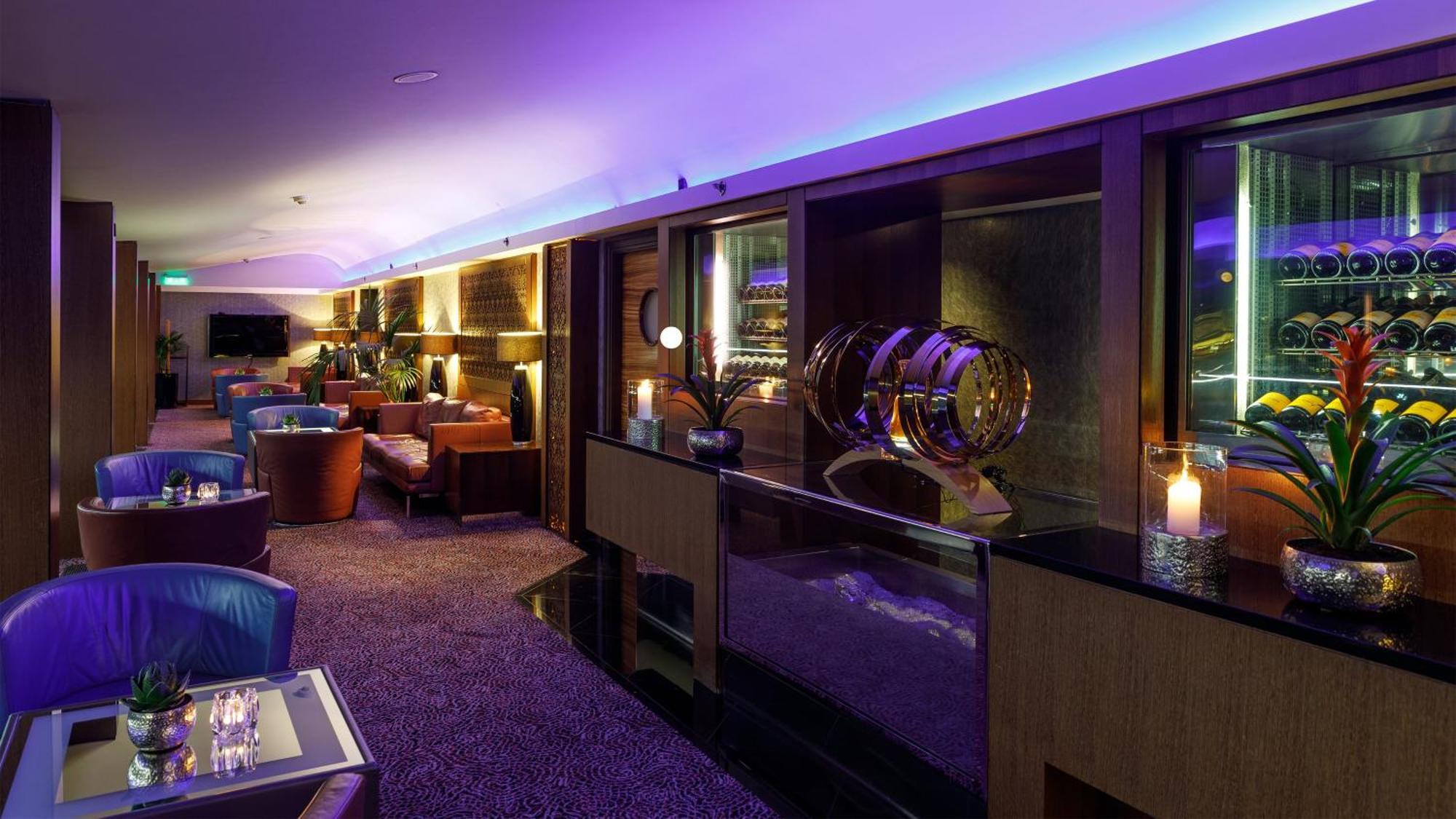 Intercontinental - Kyiv By Ihg Hotell Exteriör bild