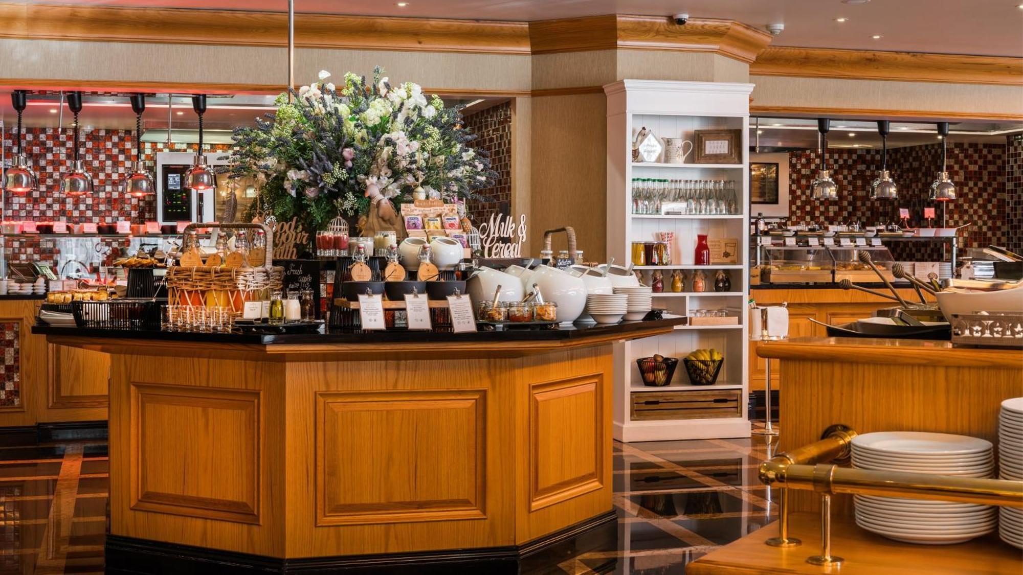 Intercontinental - Kyiv By Ihg Hotell Exteriör bild