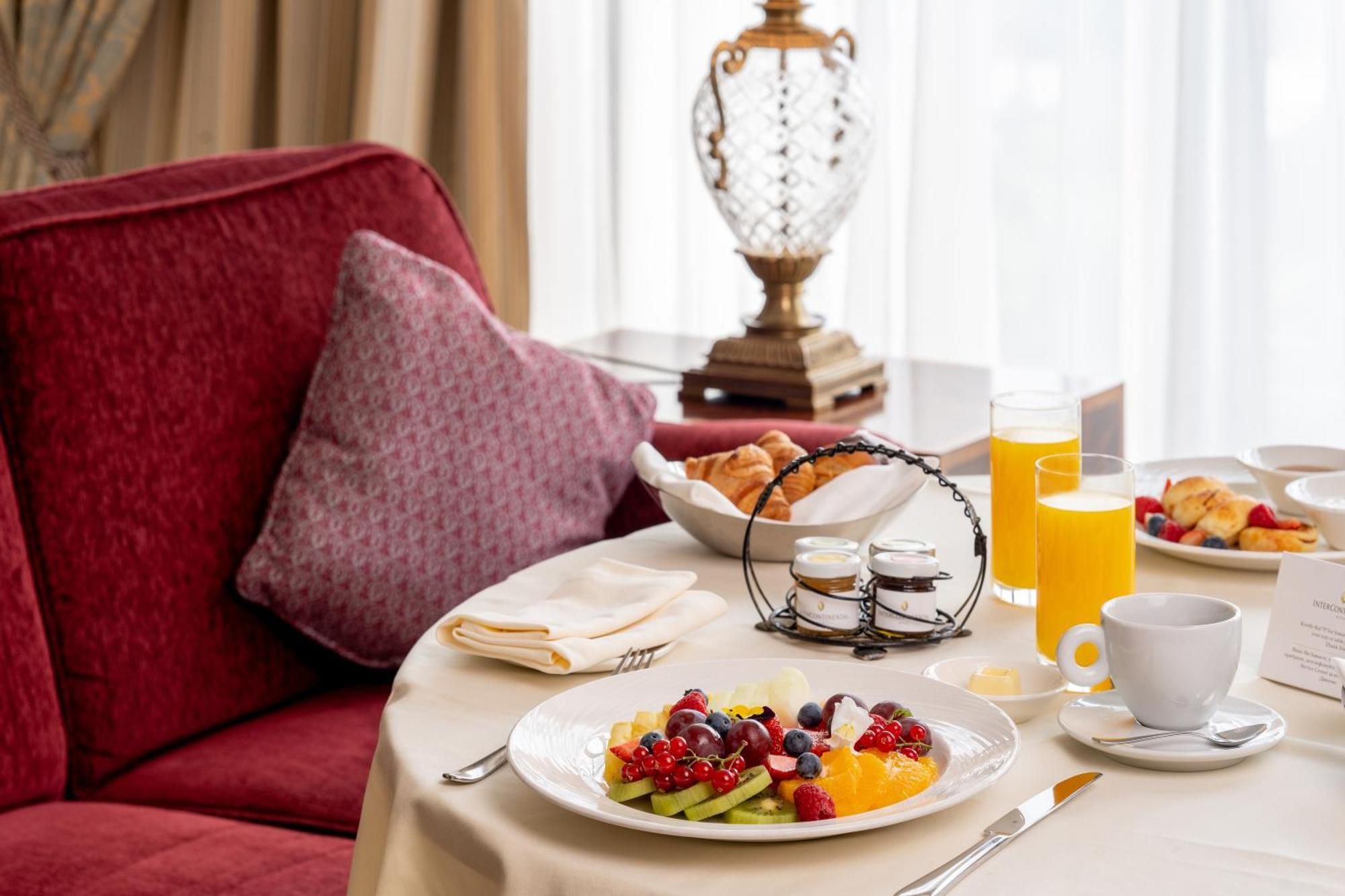 Intercontinental - Kyiv By Ihg Hotell Exteriör bild