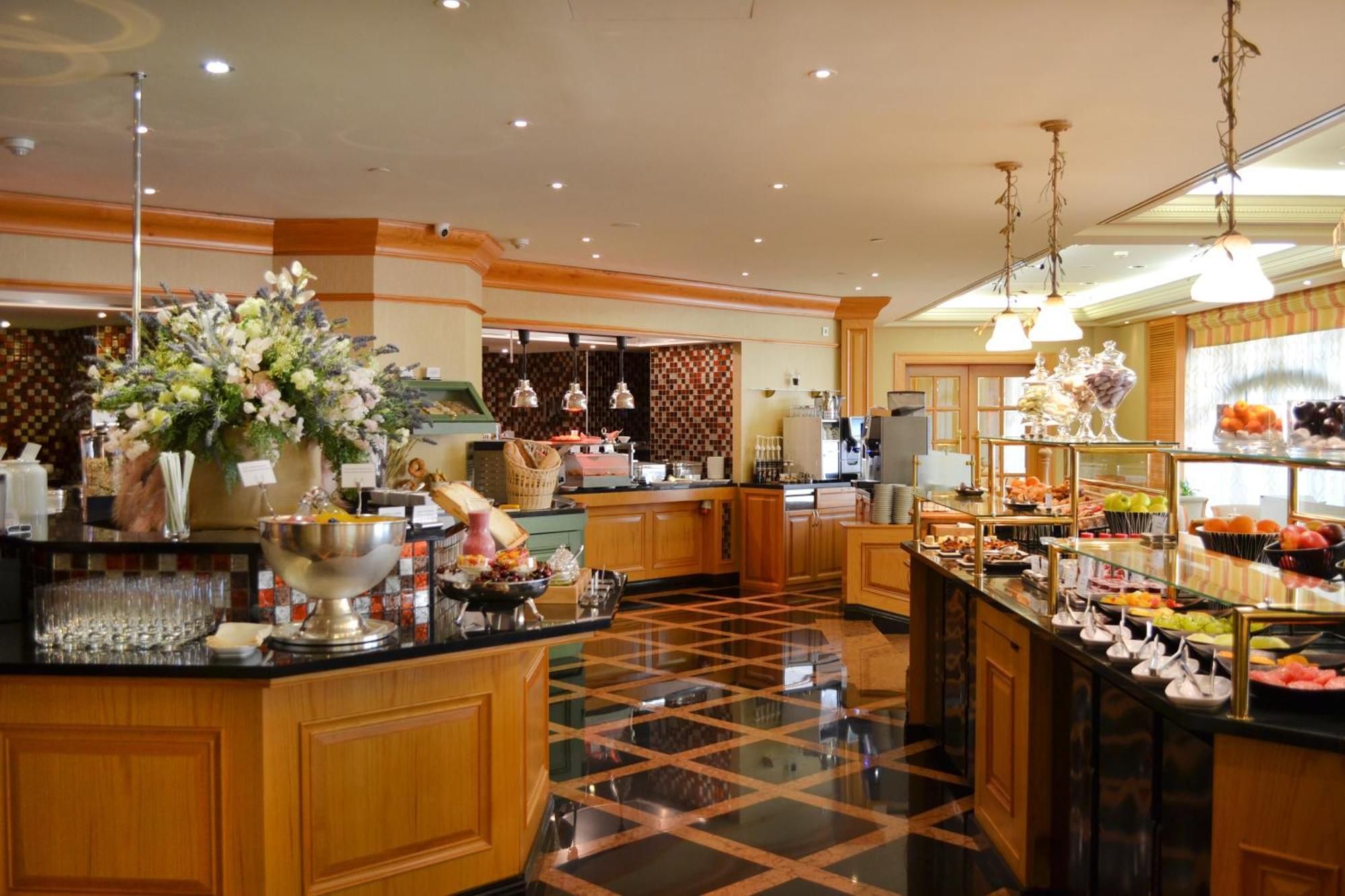 Intercontinental - Kyiv By Ihg Hotell Exteriör bild